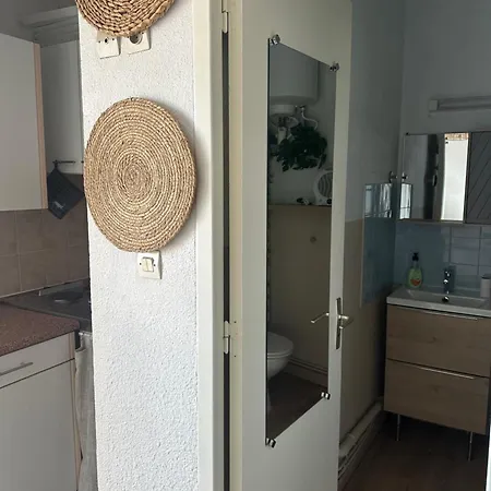 Appartement Avec Coin Nuit Terrasse Parking *